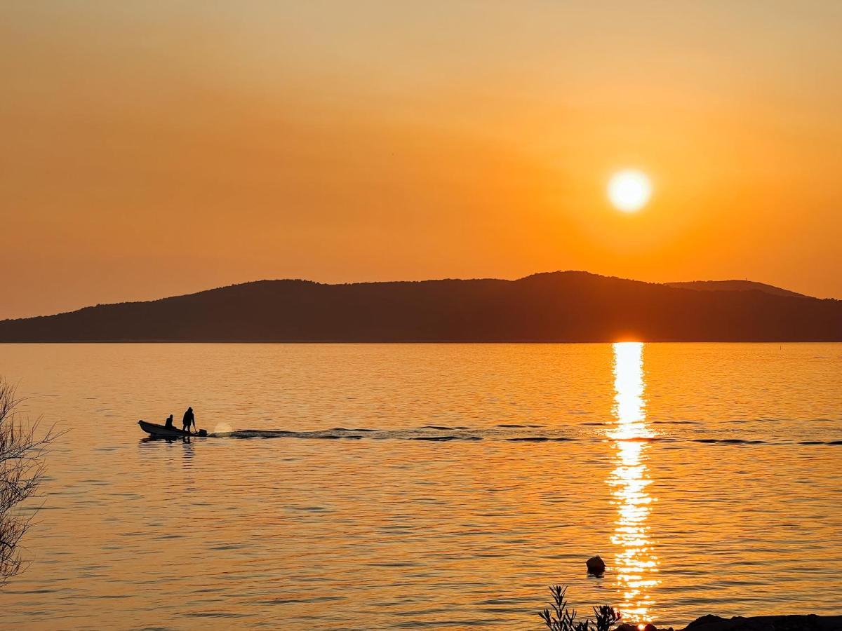 Luxury Beach Apartment W Sunset Sea Views Sibenik Bagian luar foto