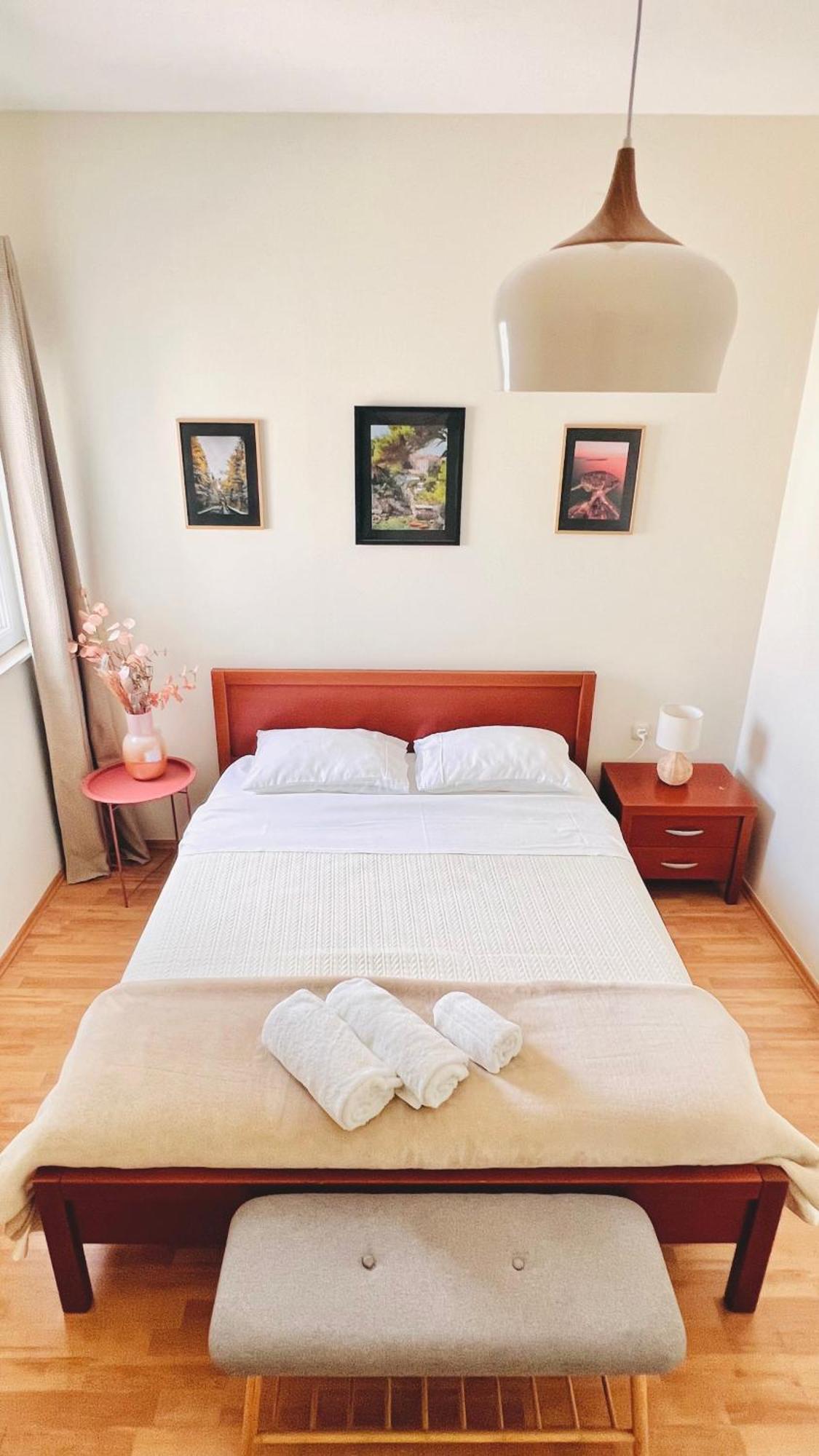 Luxury Beach Apartment W Sunset Sea Views Sibenik Bagian luar foto