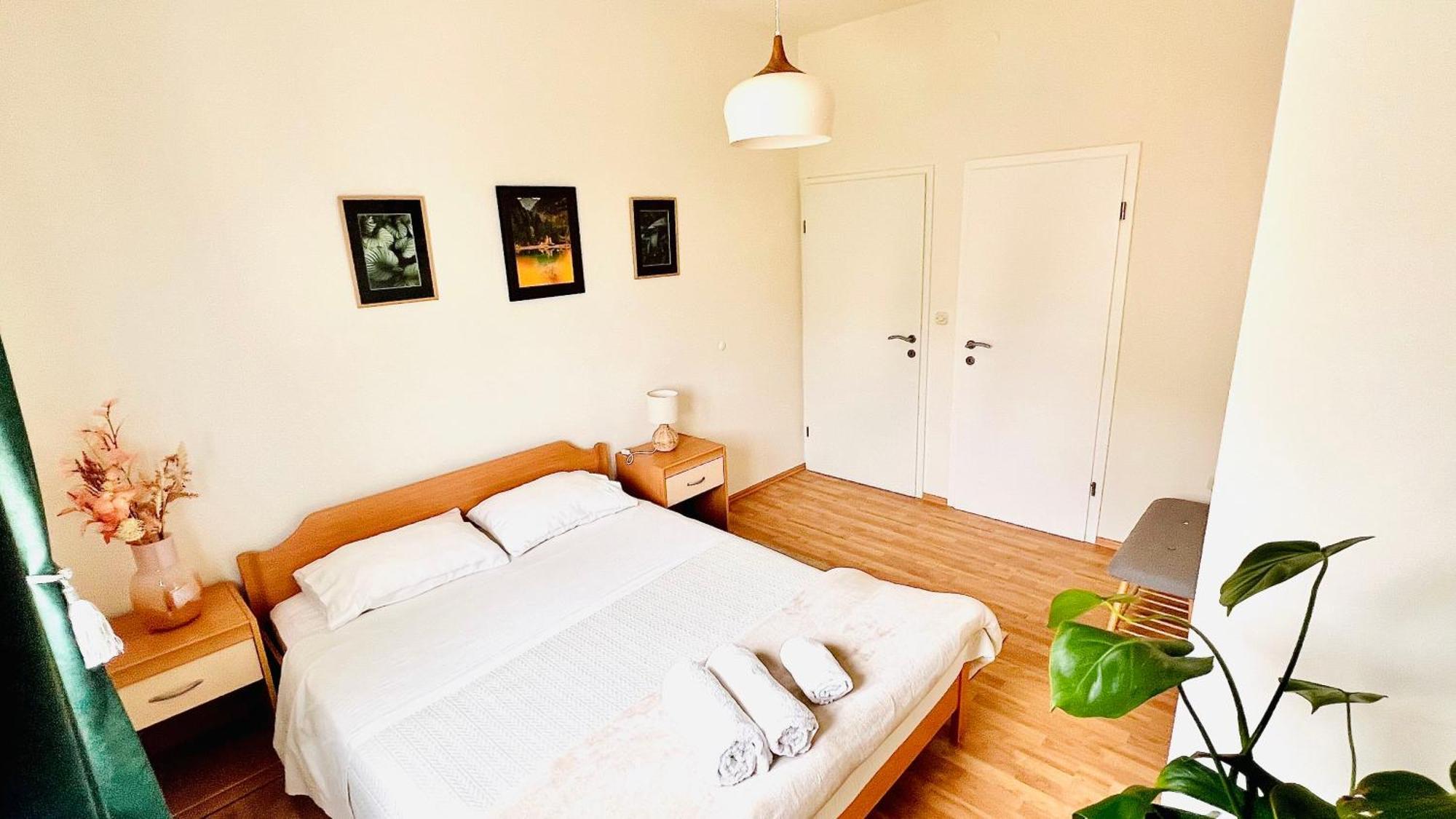 Luxury Beach Apartment W Sunset Sea Views Sibenik Bagian luar foto